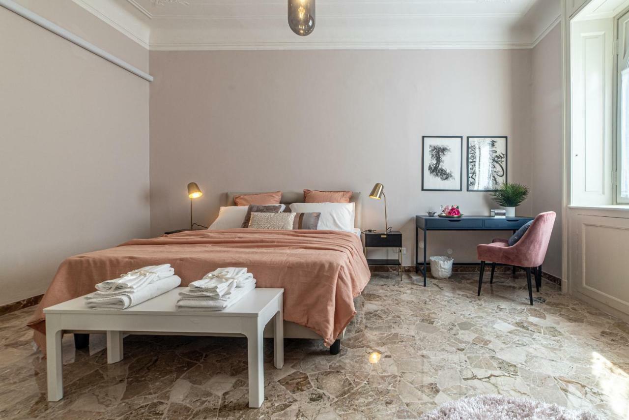 Joivy Sophisticated 3-Bed Flat With Desk Daire Milano Dış mekan fotoğraf