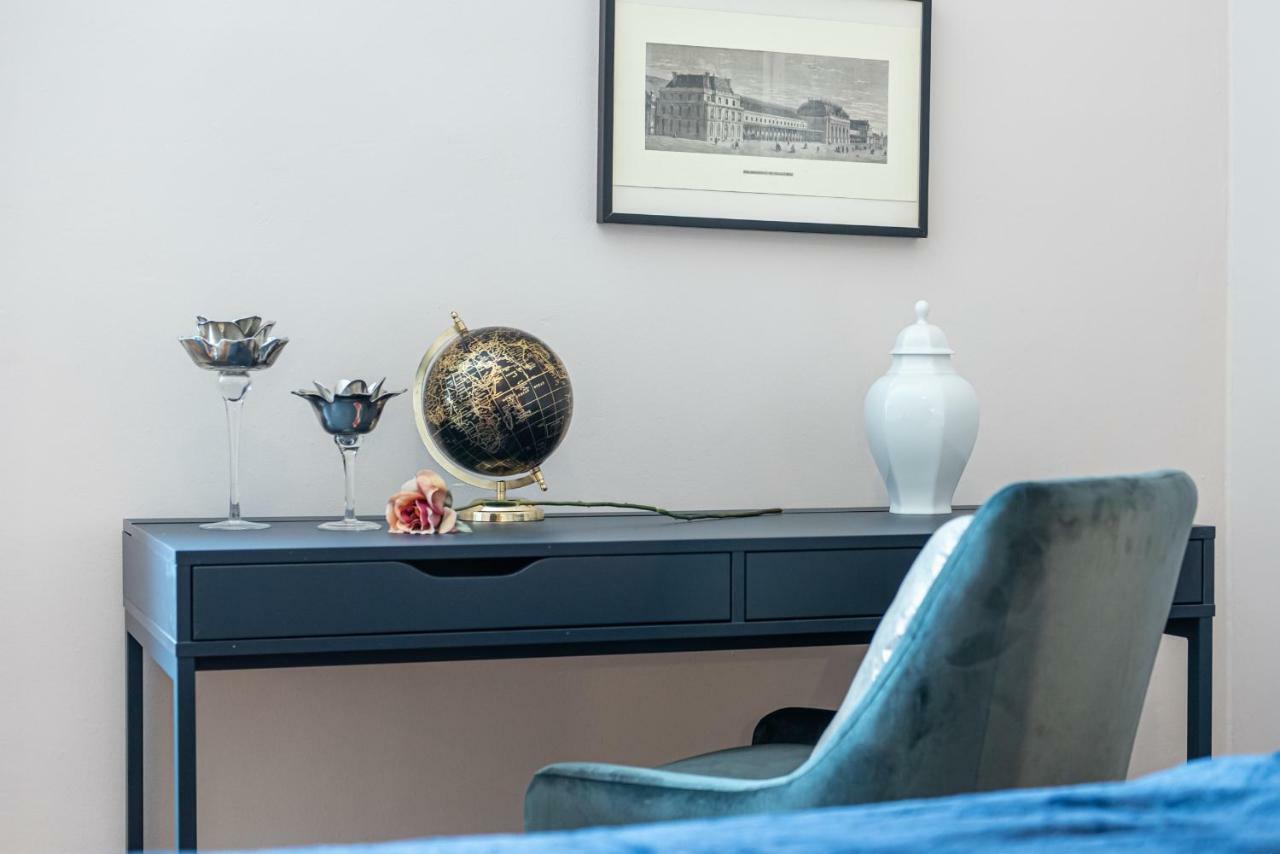 Joivy Sophisticated 3-Bed Flat With Desk Daire Milano Dış mekan fotoğraf