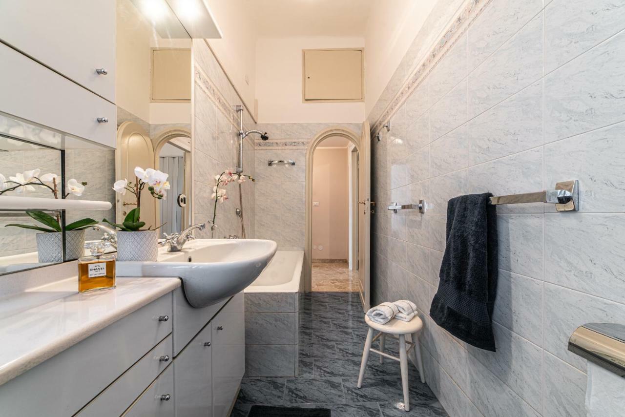 Joivy Sophisticated 3-Bed Flat With Desk Daire Milano Dış mekan fotoğraf